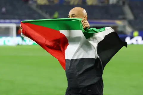 بسبب علم فلسطين.. مصدر باتحاد الكرة ينفي شائعات إيقاف حسام حسن